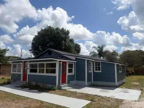 2331 Randall St, Sanford, FL 32771