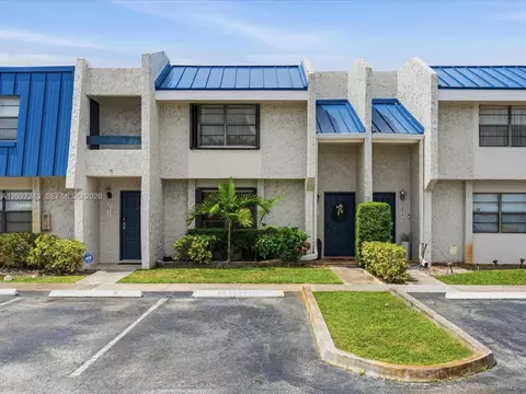 2615 N 40th Ave, Hollywood, FL 33021