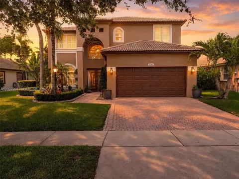 1532 NW 133rd Ave, Pembroke Pines, FL 33028