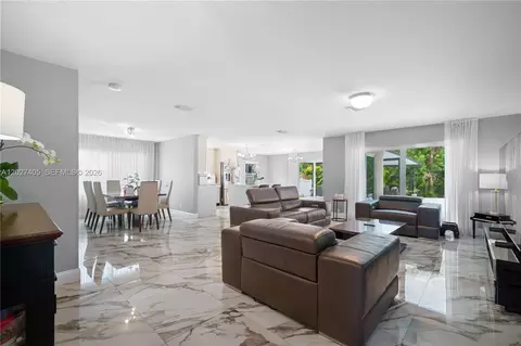 4180 NW 103rd Dr, Coral Springs, FL 33065