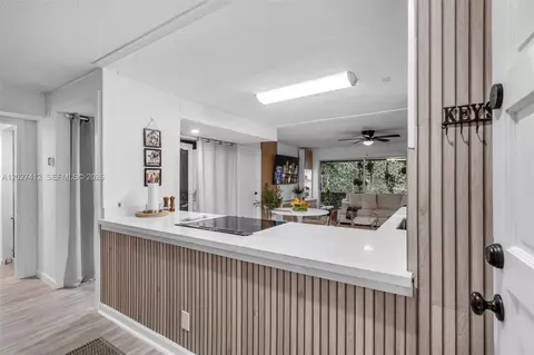420 NW 70th Ave #228, Plantation, FL 33317