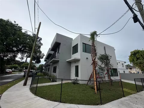 6480 NE 1st Ave, Miami, FL 33150