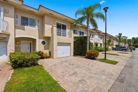 10180 SW 88th St #403, Miami, FL 33176