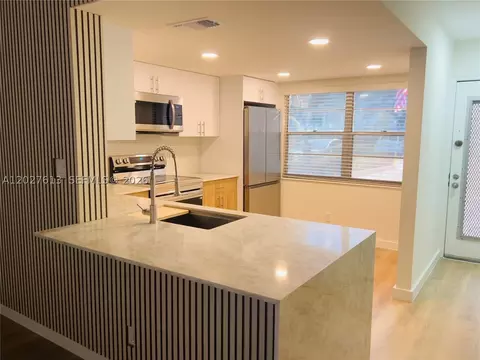 2402 Antigua Cir #H1, Coconut Creek, FL 33066