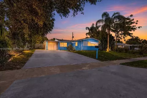 6531 Sherman St, Hollywood, FL 33024
