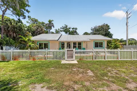 Exterior - 1023 SE 7th St, Stuart, FL 34996 photo 27 of 30