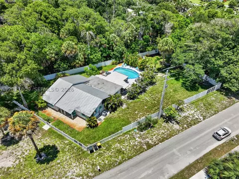 View/Area - 1023 SE 7th St, Stuart, FL 34996 photo 2 of 5
