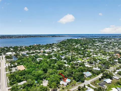View/Area - 1023 SE 7th St, Stuart, FL 34996 photo 1 of 5