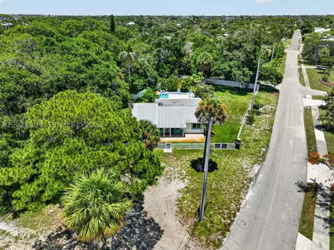 View/Area - 1023 SE 7th St, Stuart, FL 34996 photo 3 of 5