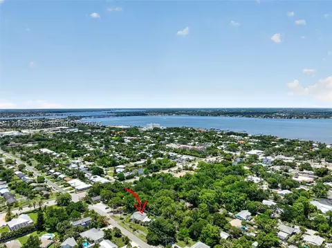 View/Area - 1023 SE 7th St, Stuart, FL 34996 photo 5 of 5