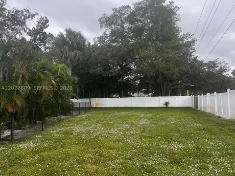 Exterior - 1023 SE 7th St, Stuart, FL 34996 photo 28 of 30