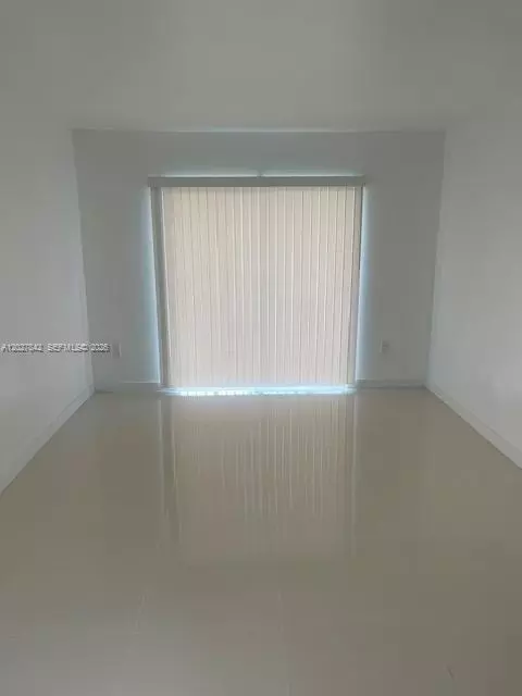 16465 NE 22nd Ave #110, North Miami Beach, FL 33160
