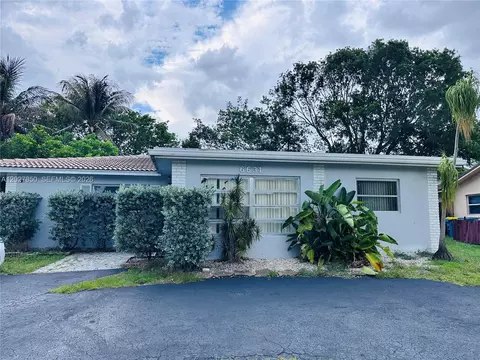 6631 NW 84th St, Tamarac, FL 33321