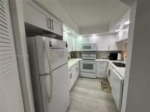12650 SW 6th St #412K, Pembroke Pines, FL 33027