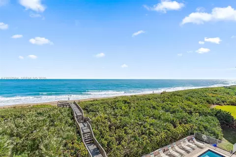 429 NE Tradewind Ln #305, Stuart, FL 34996