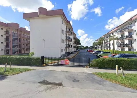 5420 W 21st Ct #411, Hialeah, FL 33016