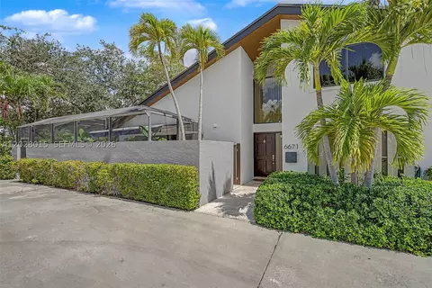 6671 SW 70th Ter #20, South Miami, FL 33143