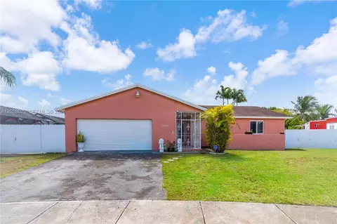 25701 SW 133rd Ct, Homestead, FL 33032