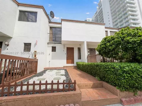 1901 NW S River Dr #5A, Miami, FL 33125