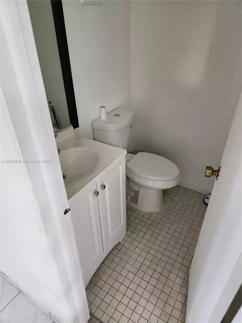 9430 SW 170th St #302, Palmetto Bay, FL 33157