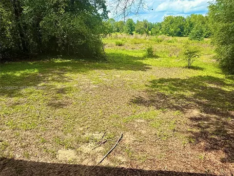 Exterior - 451 NE 151 Ter, Williston, FL 32696 photo 2 of 3