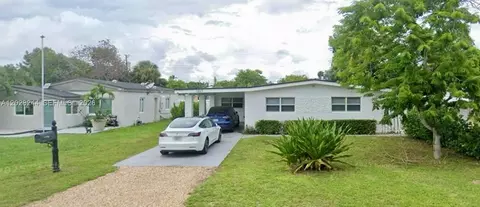 1869 NE 173rd St, North Miami Beach, FL 33162