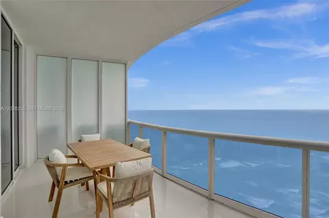 15901 Collins Ave #2807, Sunny Isles Beach, FL 33160