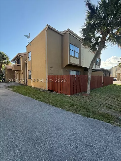 8330 N Missionwood Cir #B-23, Miramar, FL 33025