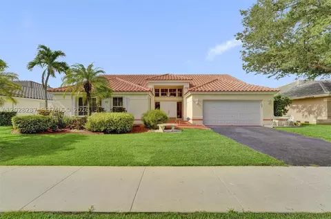 8860 Southern Orchard Rd S, Davie, FL 33328