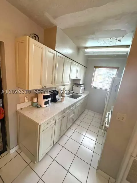 252 E 37th St, Hialeah, FL 33013 photo 15