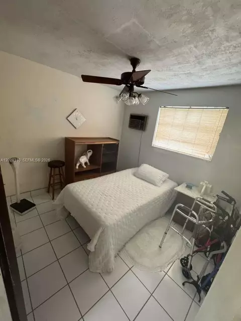 Bedroom - 252 E 37th St, Hialeah, FL 33013 photo 6 of 7