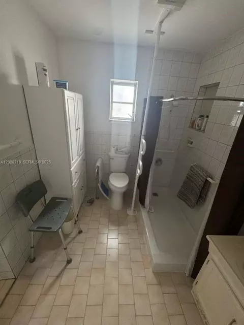 Bath - 252 E 37th St, Hialeah, FL 33013 photo 1 of 5