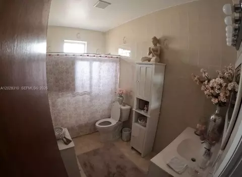 Bath - 252 E 37th St, Hialeah, FL 33013 photo 5 of 5