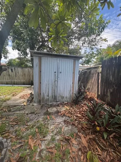 Exterior - 252 E 37th St, Hialeah, FL 33013 photo 10 of 10