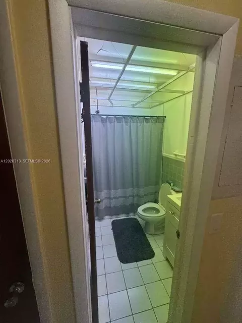 Bath - 252 E 37th St, Hialeah, FL 33013 photo 4 of 5