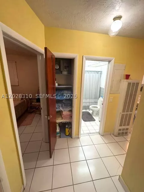 252 E 37th St, Hialeah, FL 33013 photo 22