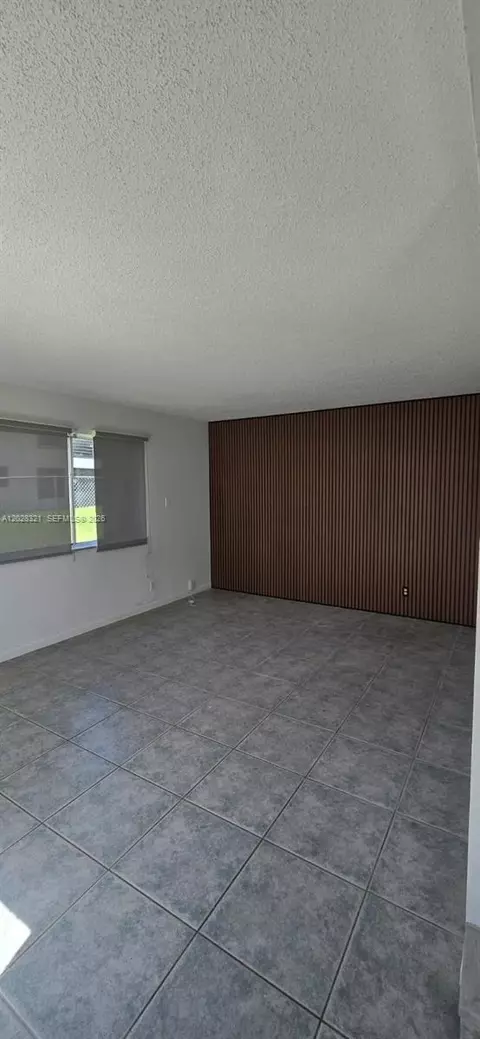 2120 Sherwood Forest Blvd #30, West Palm Beach, FL 33415