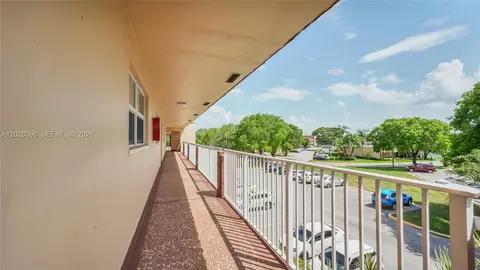 2811 N Pine Island Rd #302, Sunrise, FL 33322