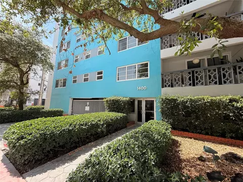 1400 Lincoln Rd #301, Miami Beach, FL 33139