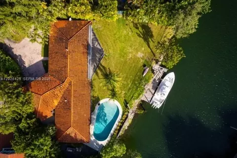 230 Edgewater Dr, Coral Gables, FL 33133 photo 2