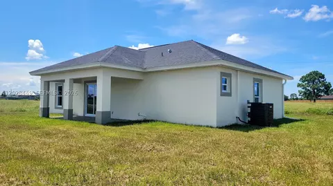 9019 E Crow Cir, Labelle, FL 33935 photo 4