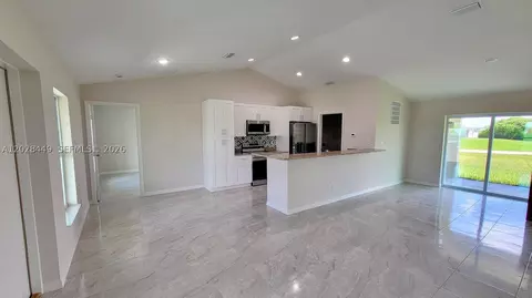 9019 E Crow Cir, Labelle, FL 33935 photo 7