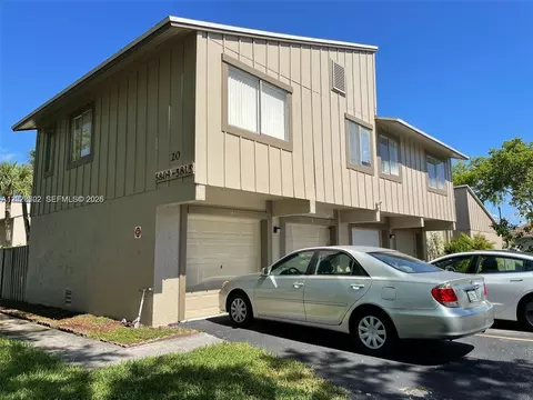 5809 NW 21st St #20-A, Lauderhill, FL 33313