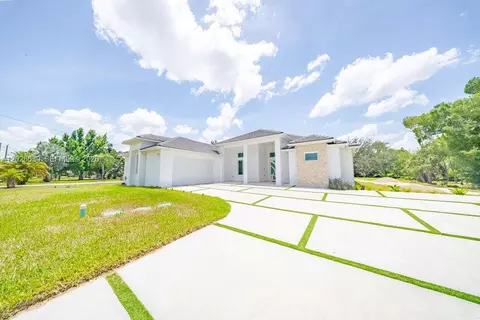 192 Herron Rd, North Fort Myers, FL 33903