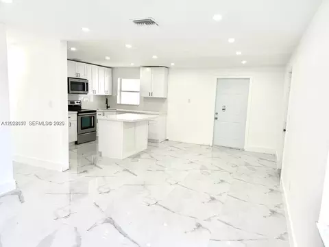 Living - 712 Hialeah Dr, Hialeah, FL 33010 photo 5 of 5