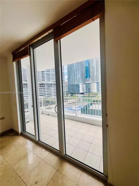 Other - 801 Brickell Key Blvd #906, Miami, FL 33131 photo 3 of 15