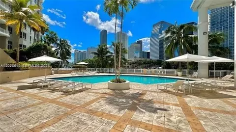 Exterior - 801 Brickell Key Blvd #906, Miami, FL 33131 photo 4 of 7