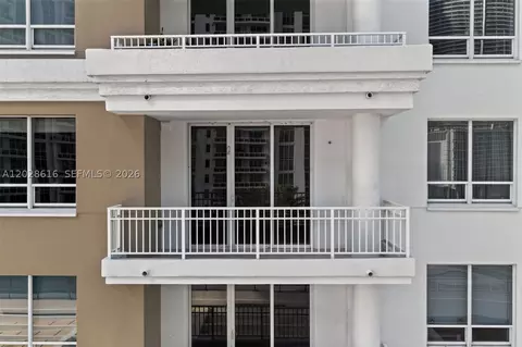Exterior - 801 Brickell Key Blvd #906, Miami, FL 33131 photo 3 of 3