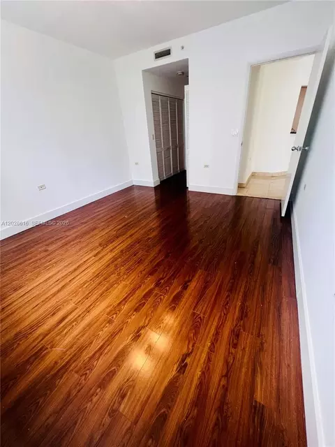 Other - 801 Brickell Key Blvd #906, Miami, FL 33131 photo 5 of 15