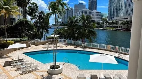 Exterior - 801 Brickell Key Blvd #906, Miami, FL 33131 photo 2 of 7